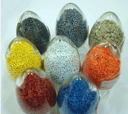 中間是歐麗白色母粒 中間是歐麗白色母粒